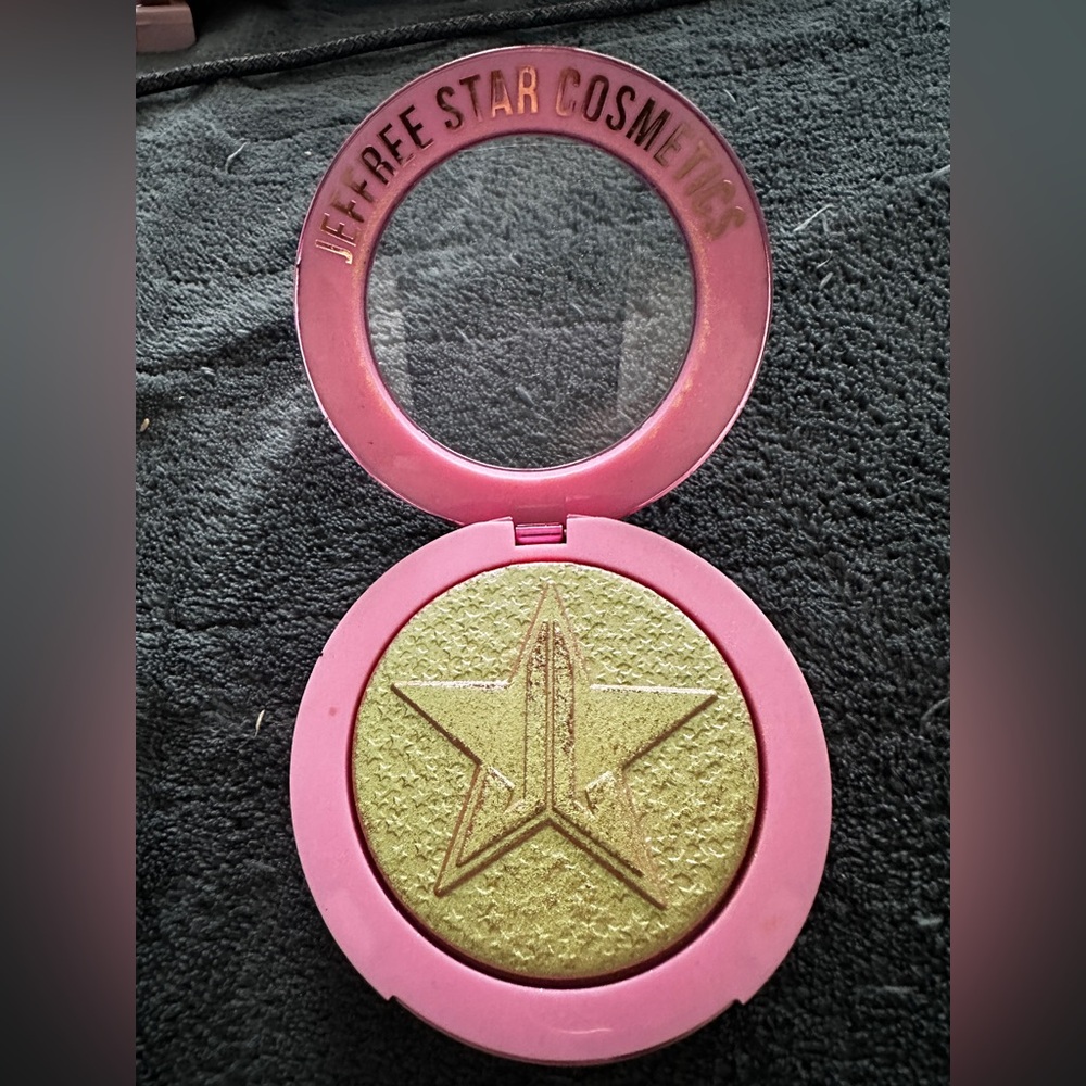 JEFFREE STAR COSMETICS- Supreme Frost in “Money Honey”. Highlighter